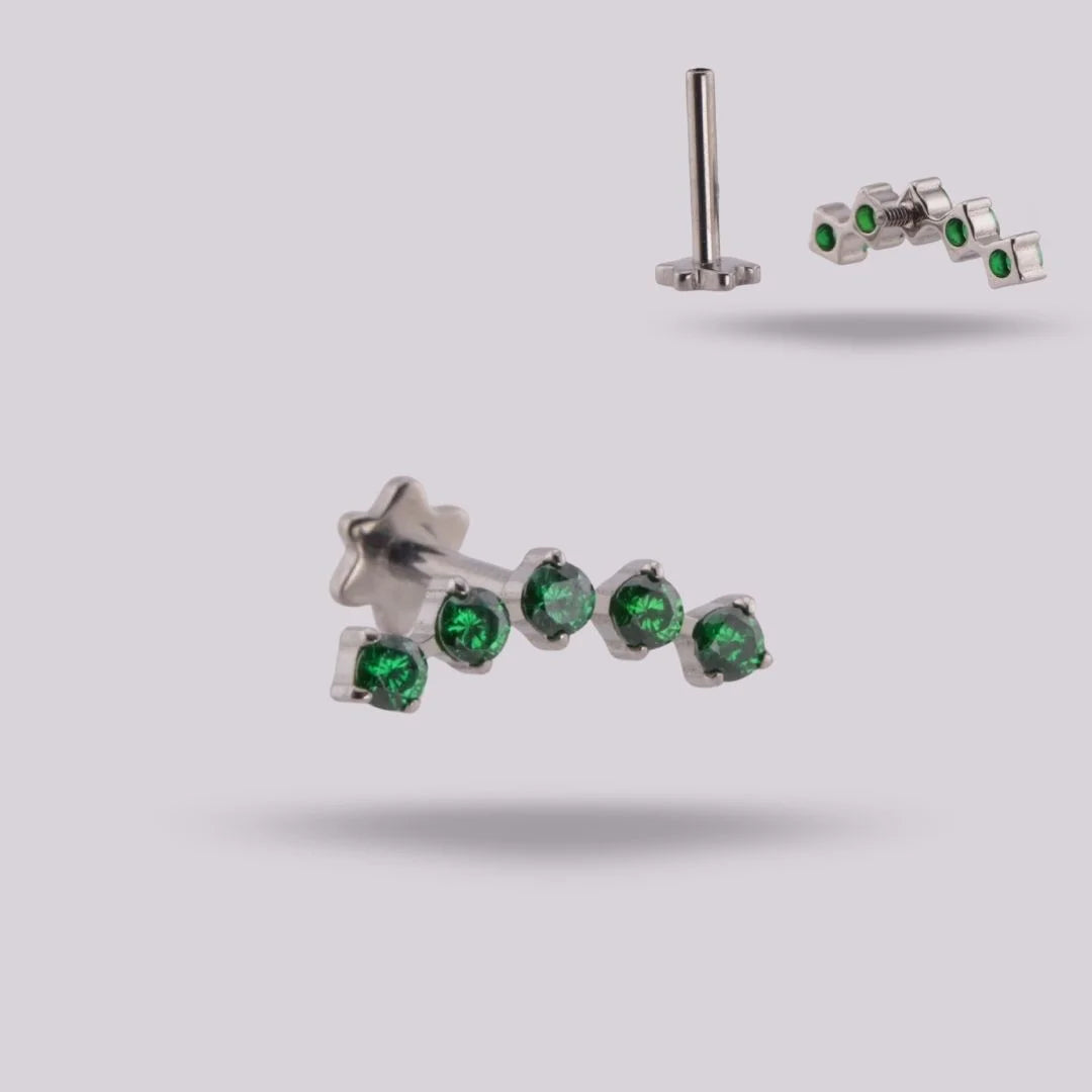 Labret Penta Verde en Titanio
