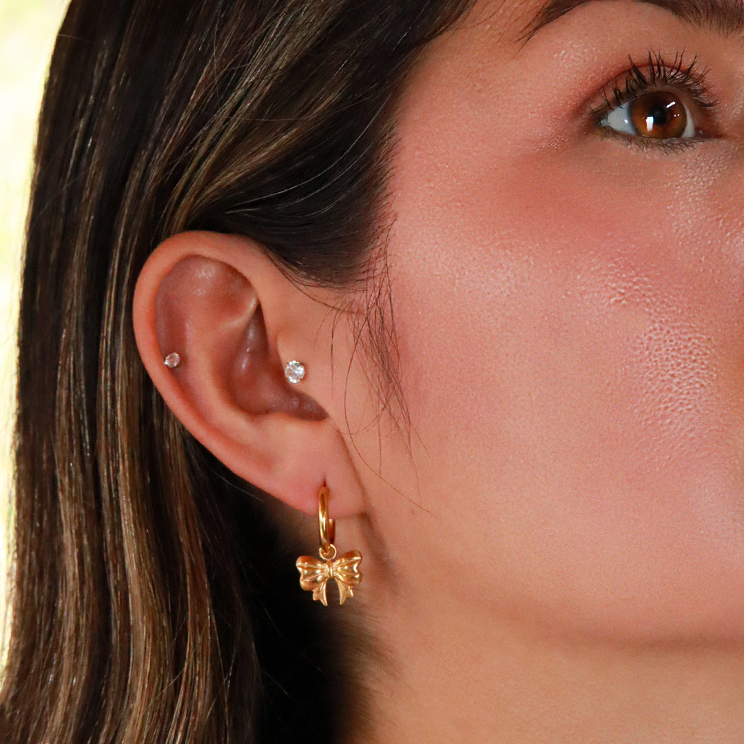 Aretes Candonga con Lazo en Acero Inoxidable – Dorado PVD y Plateado