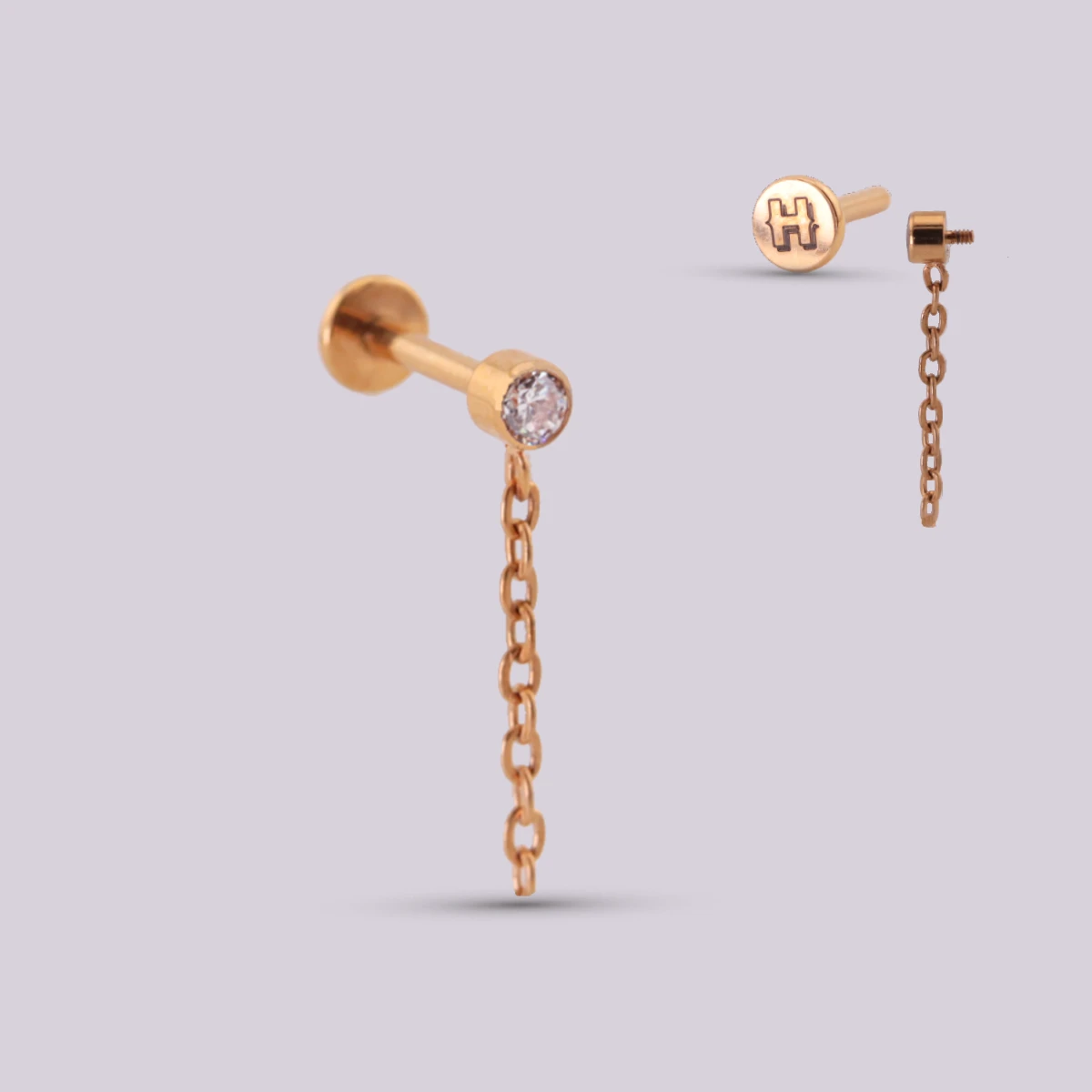 Labret con Cadena Colgante Figaro en Titanio – Plateado y Dorado